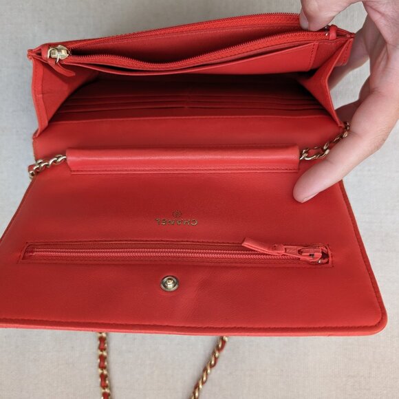 Chanel Classic Wallet on Chain in Pink - Picture 6 of 15